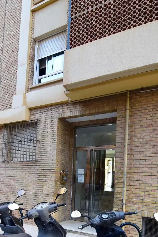 P&P Apartamentos Paseo Maritimo Pablo Ruiz Picasso マラガ 0*,  スペイン